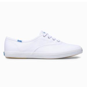 Keds Champion Originals Lace Up in White - Size 9
